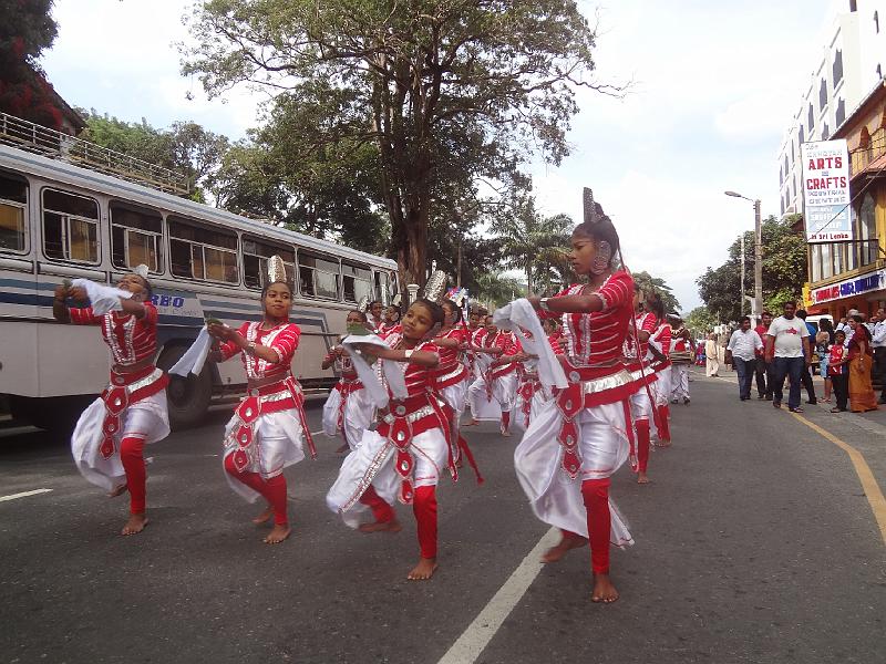 DSC03317.JPG - Sep 8-12, 2014 街頭遊行 (斯里蘭卡，可倫坡) [Parade, Colombo, Sri Lanka]-135
